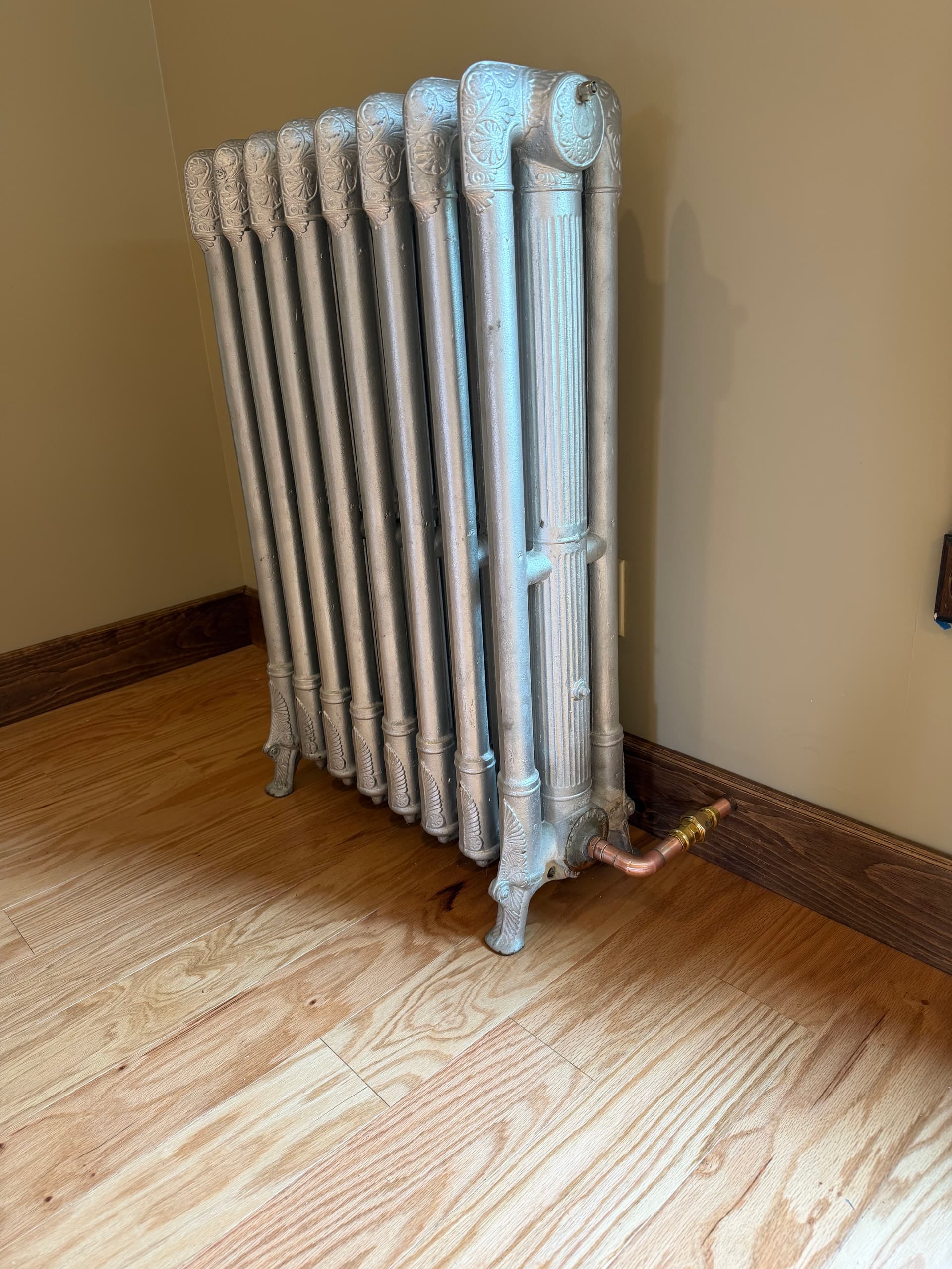 Gallery photos for Cast Iron Radiator Reinstallation Done the Right Way: Image #1